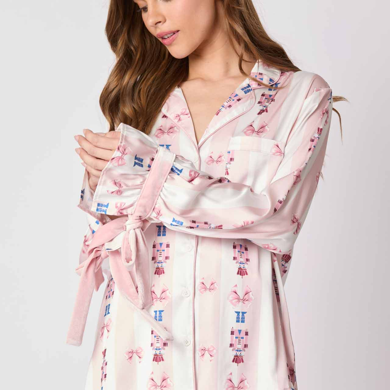 Pijama Takımı Fiyonklu Manşetler