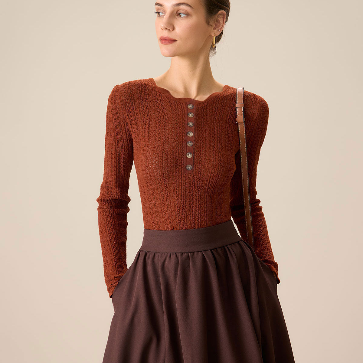 Kahverengi Yuvarlak Yaka İnce Kazak