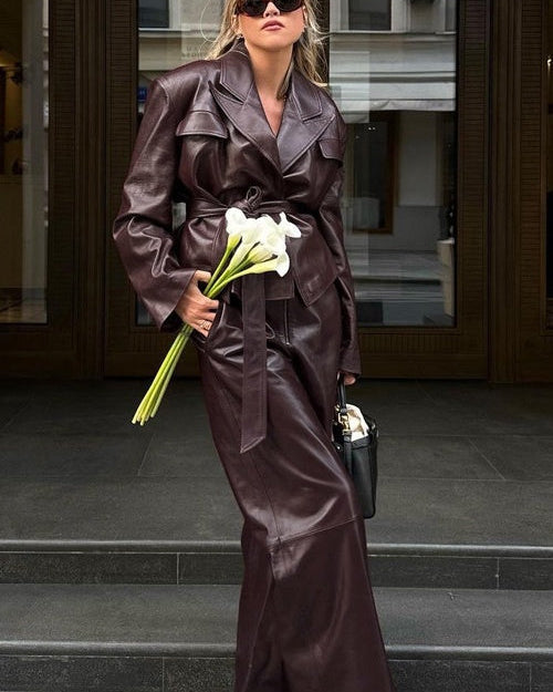 Amanda Sivri Yaka Ceket Deri Takım