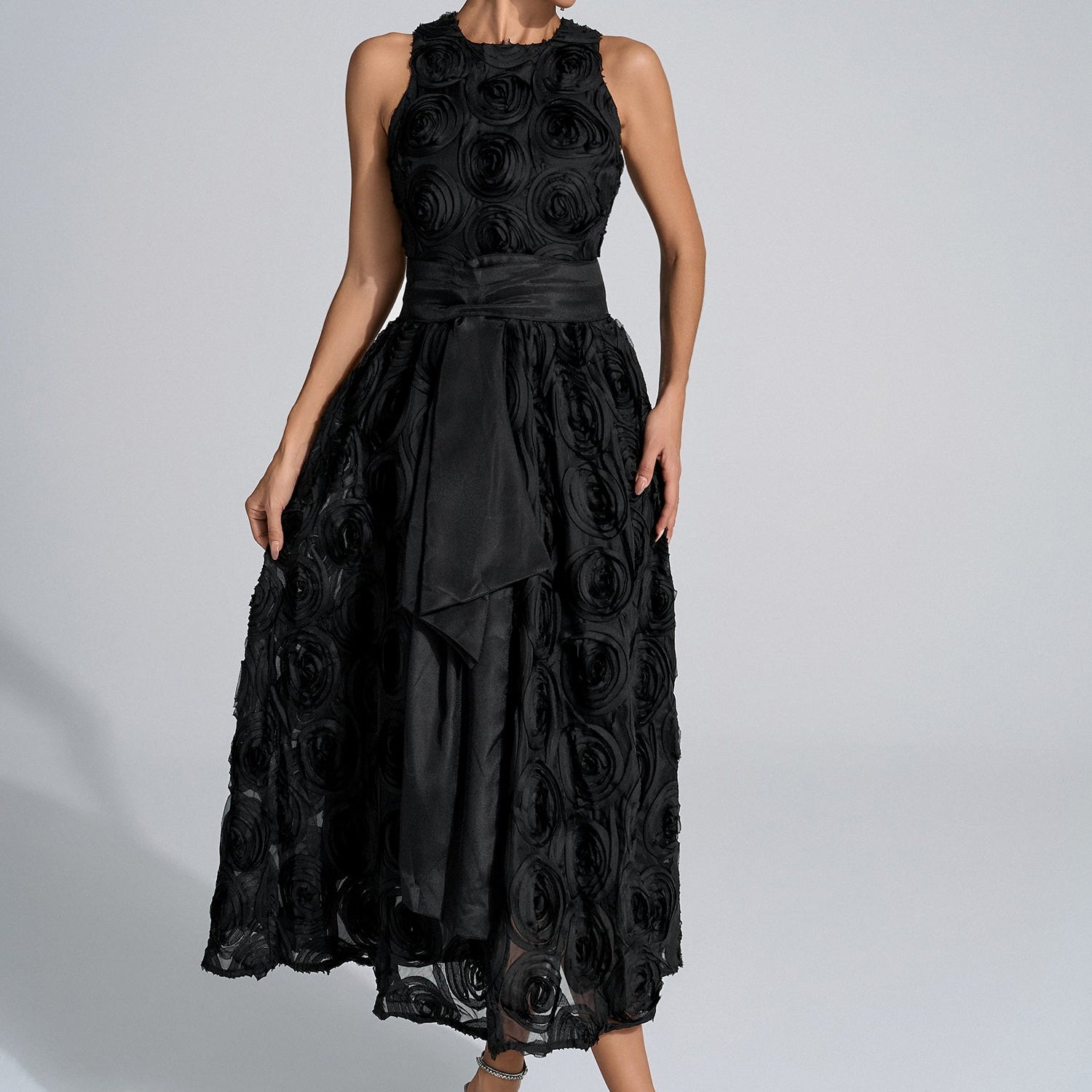 Biberiye Siyah 3D Çiçekli Uzun Elbise