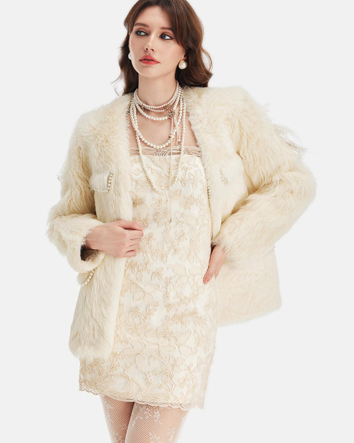 İncili Cep Detaylı Krem Kürk Ceket