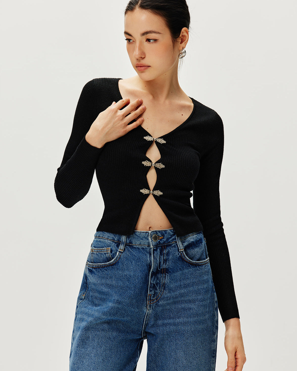 Uzun Kollu Düğmeli Kazak