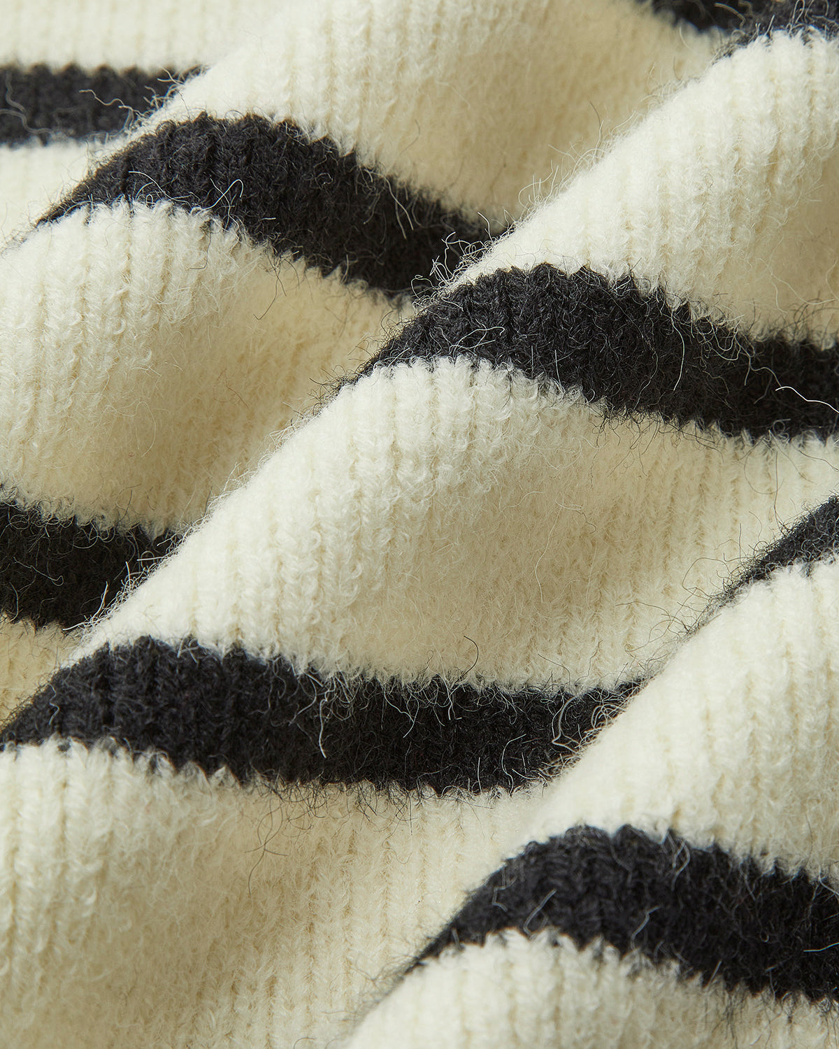 V Yaka Çizgili Kravat Kazak Yelek