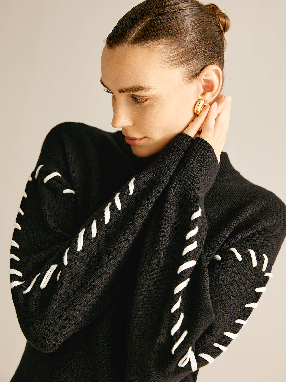 Kontrast Kesim Kazak Kısa Elbise