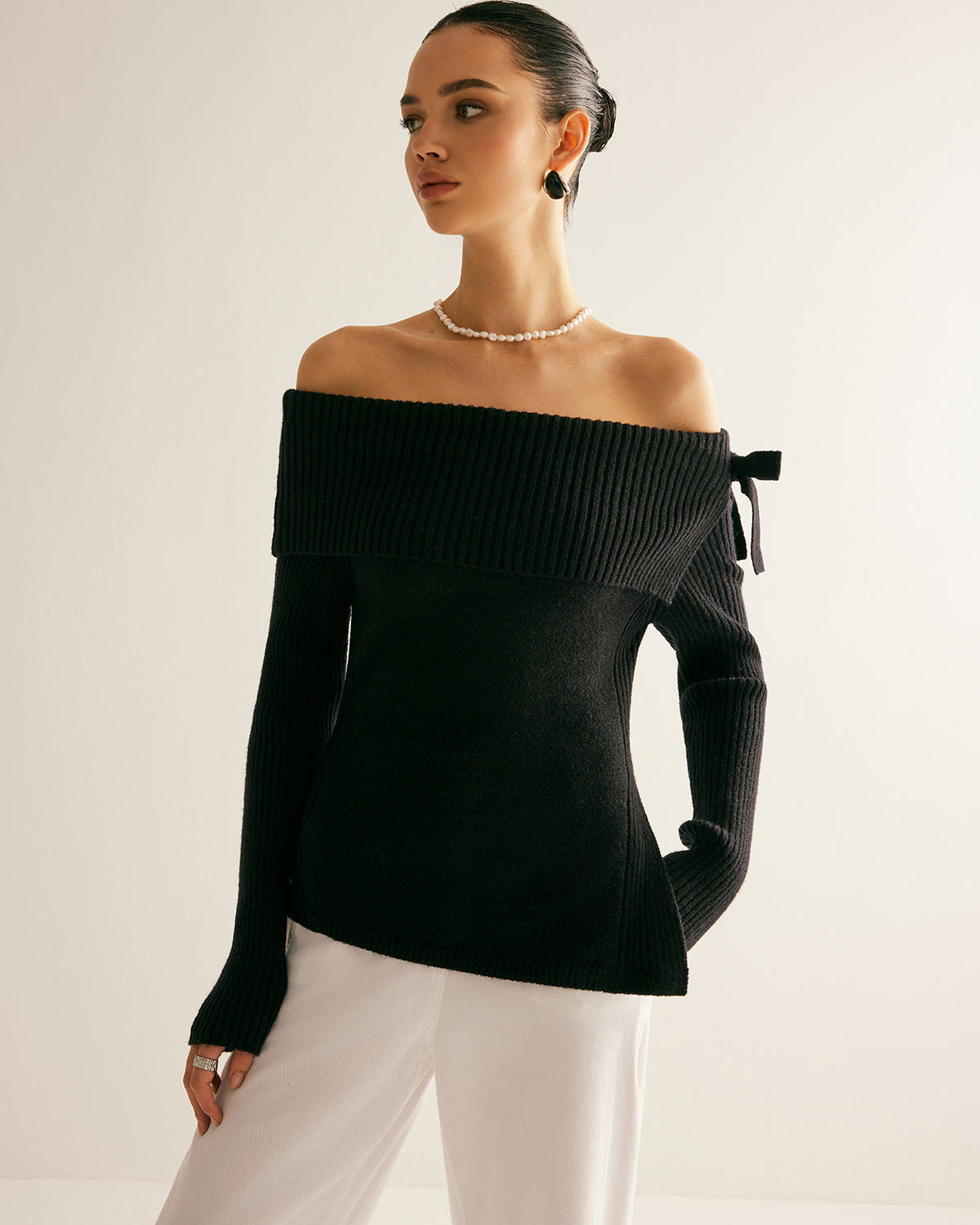 Omuz Açık Yivli Fiyonklu Yırtmaçlı Kazak