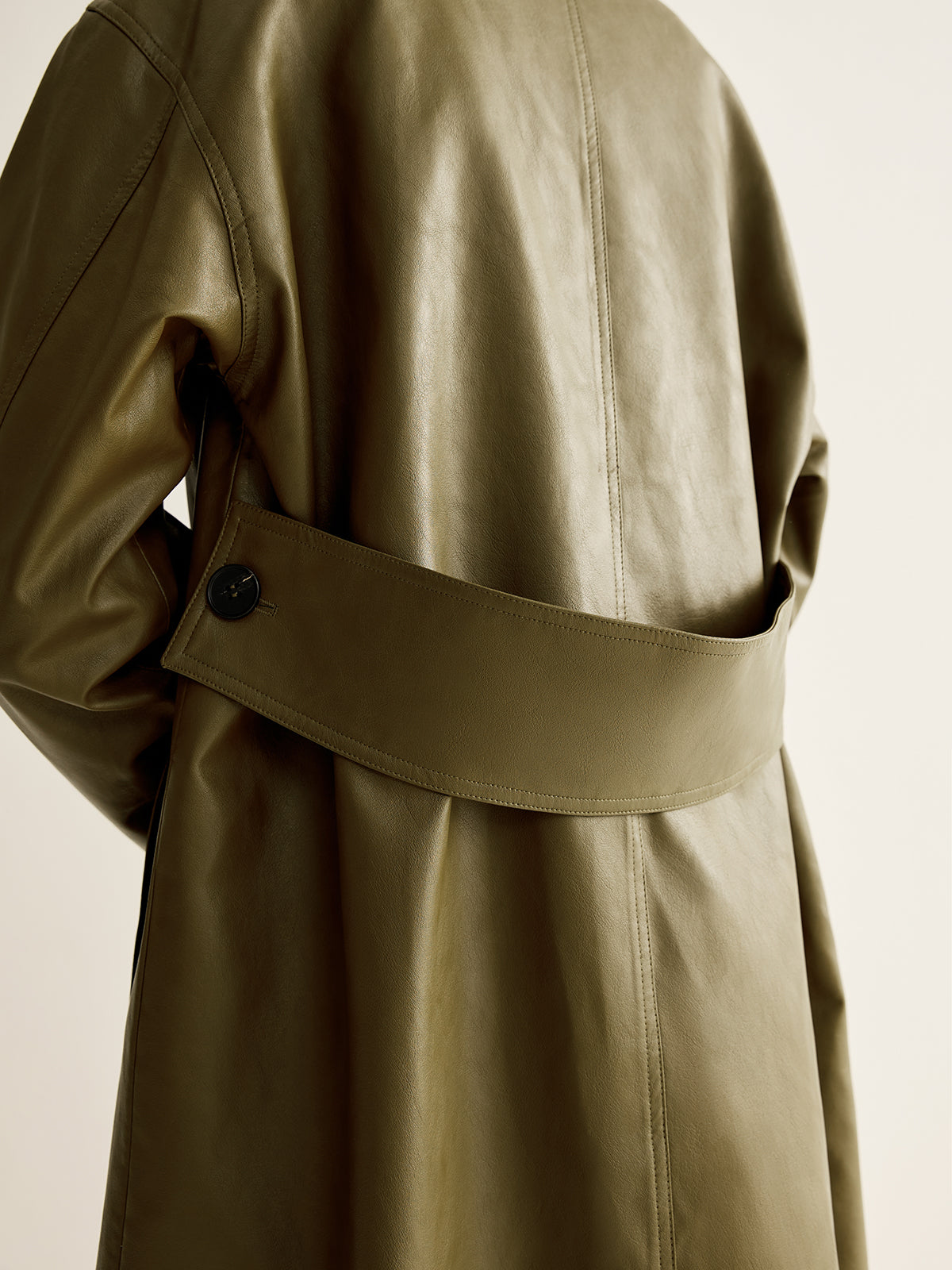 Büyük Boy Suni Deri Uzun Ceket