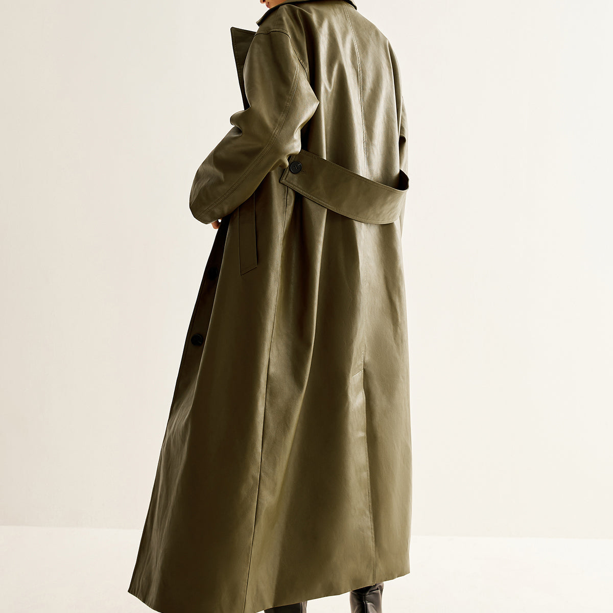 Büyük Boy Suni Deri Uzun Ceket