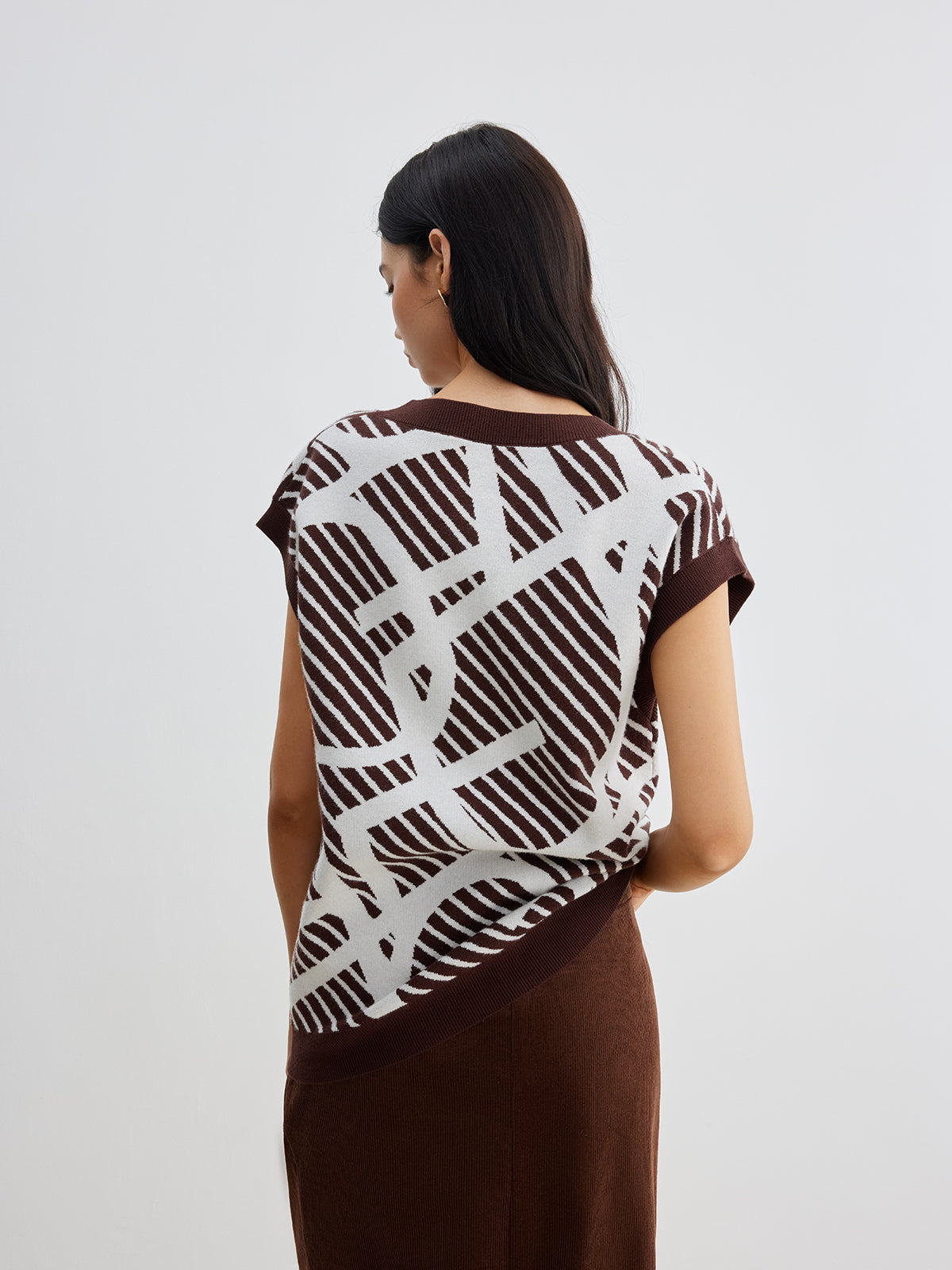 Geometrik Desenli Kontrast Çizgili Süveter