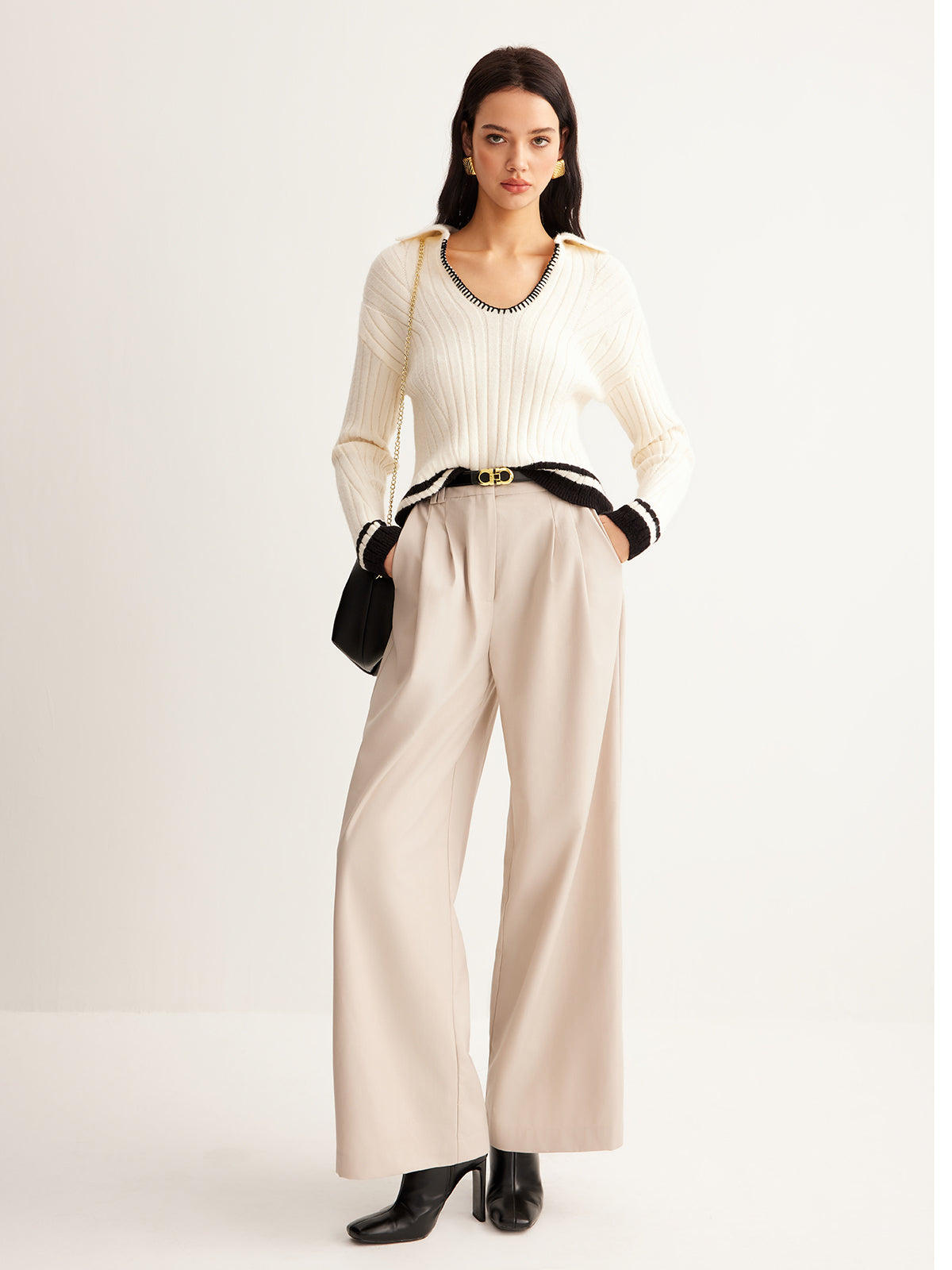 Nakışlı Kontrast Biyeli Sıcak Triko