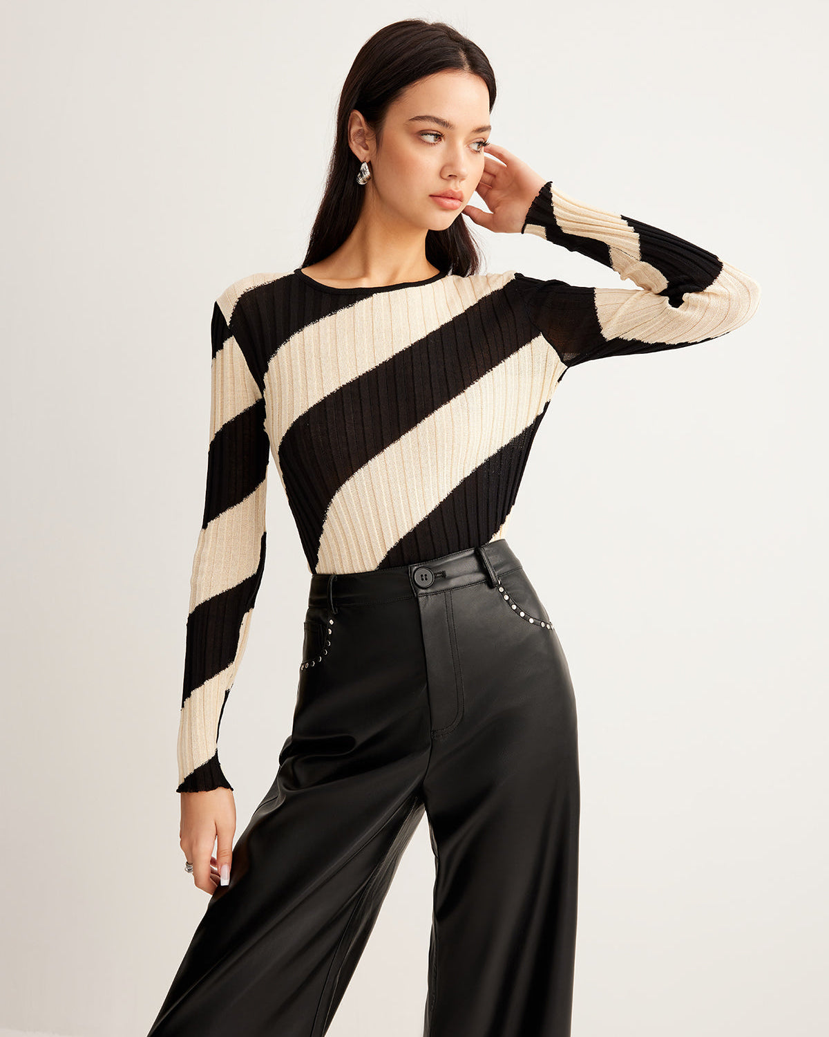 Asimetrik Çizgili Dar Kesim Triko Bluz