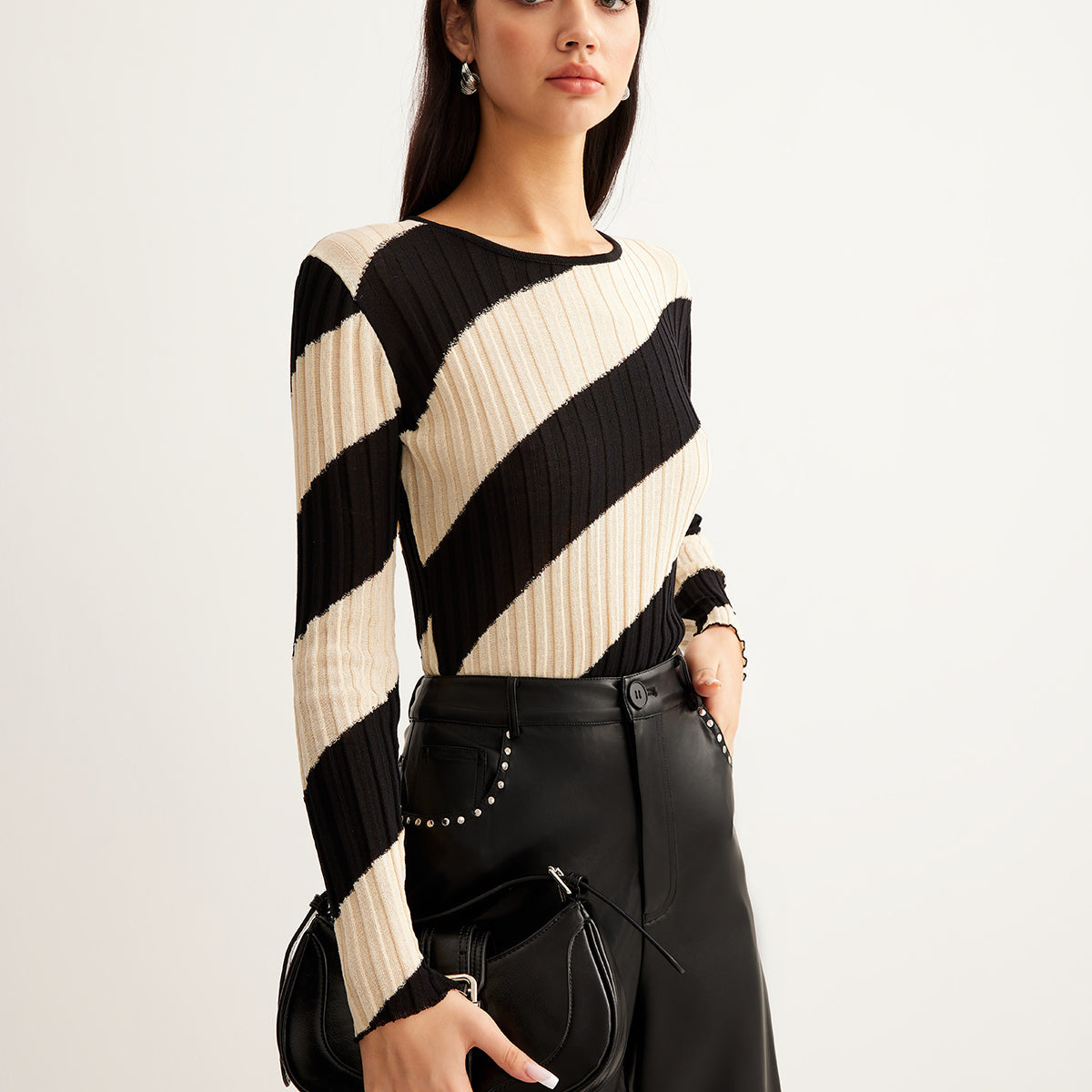 Asimetrik Çizgili Dar Kesim Triko Bluz
