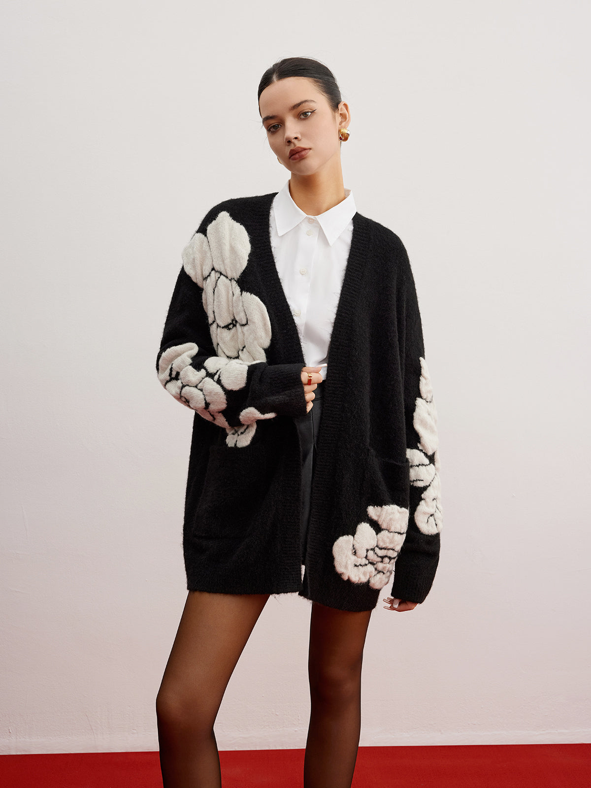 Yün Karışımlı Çiçek Desenli Triko Hırka