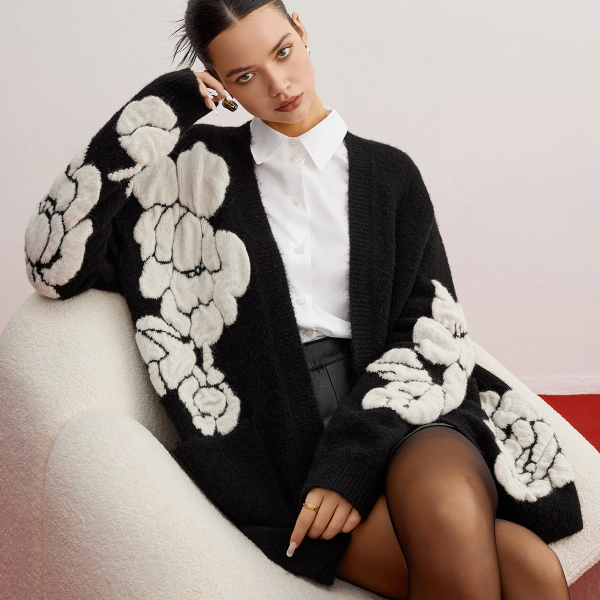 Yün Karışımlı Çiçek Desenli Triko Hırka