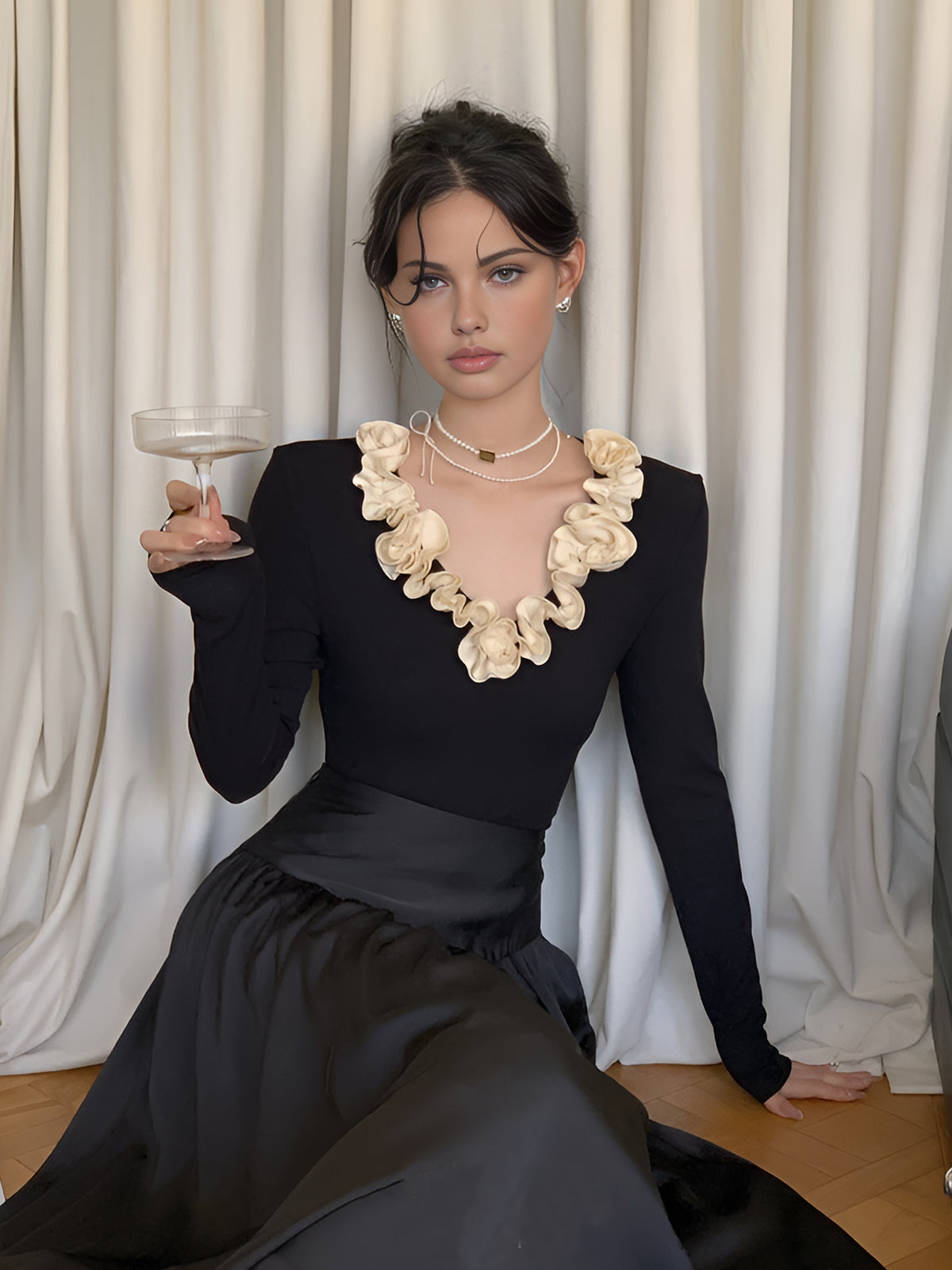 Pamuklu Slim Fit Çiçek Biyeli Tişört