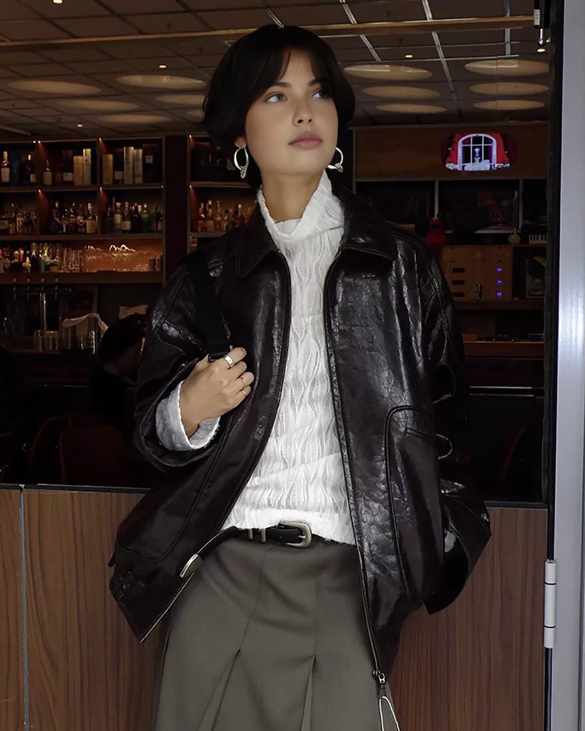 Yarım Transparan Pliseli Dik Yaka Bluz