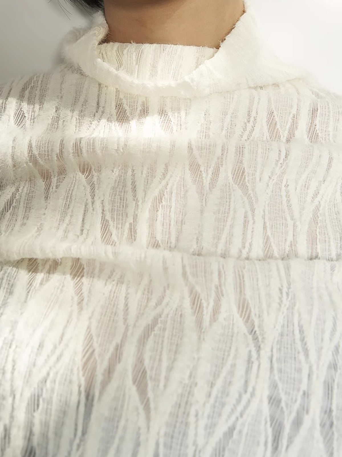 Yarım Transparan Pliseli Dik Yaka Bluz