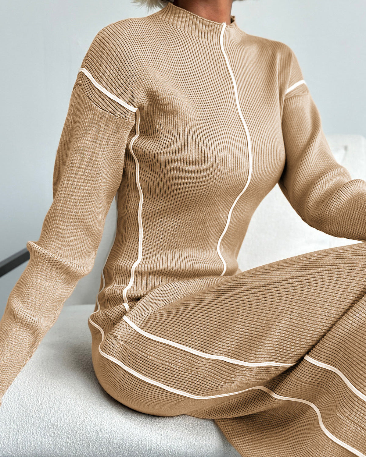 Kaburga Kontrast Borulu Kazak Elbise