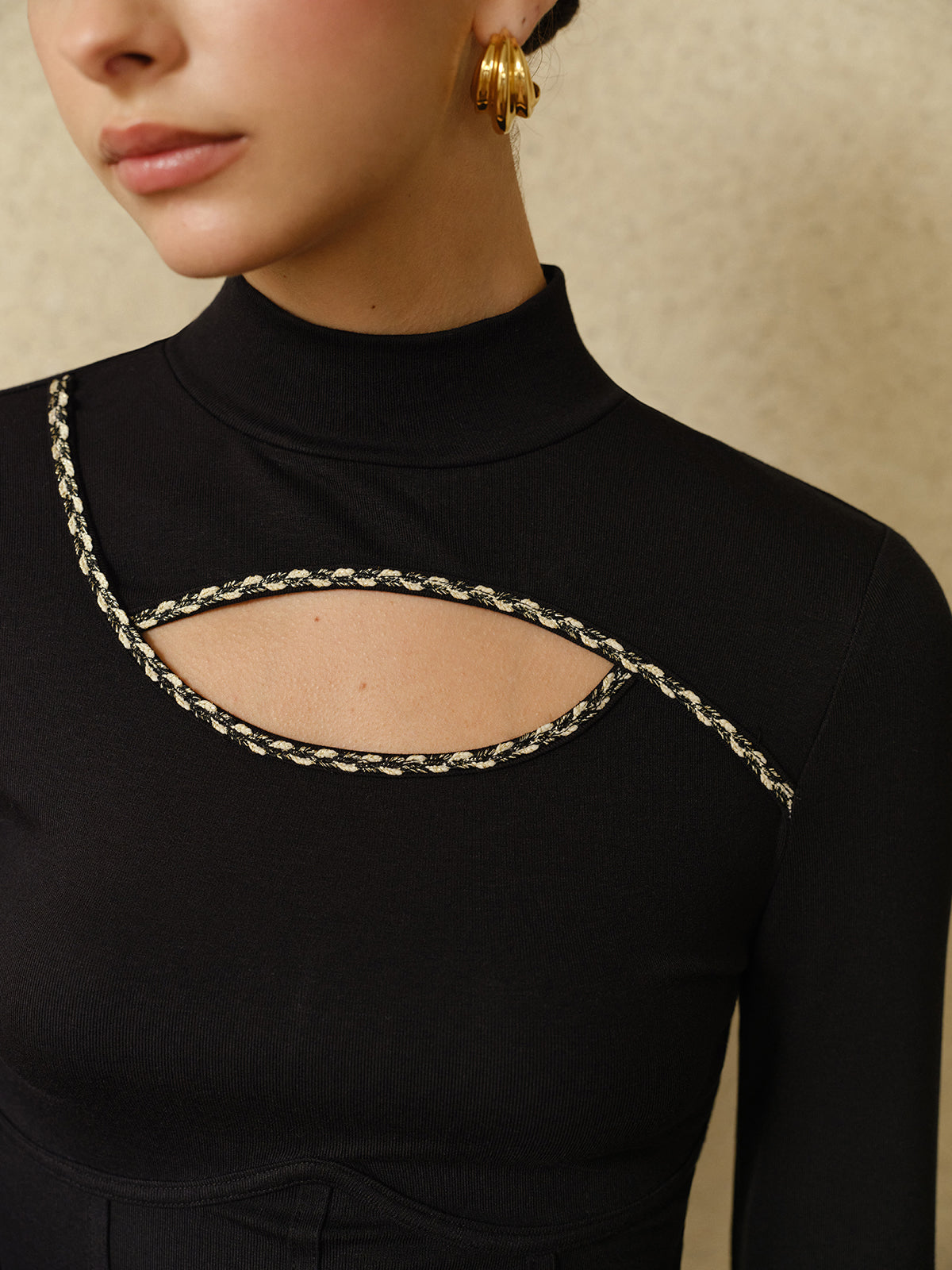 Kontrast Biyeli Kesik Detaylı Bluz