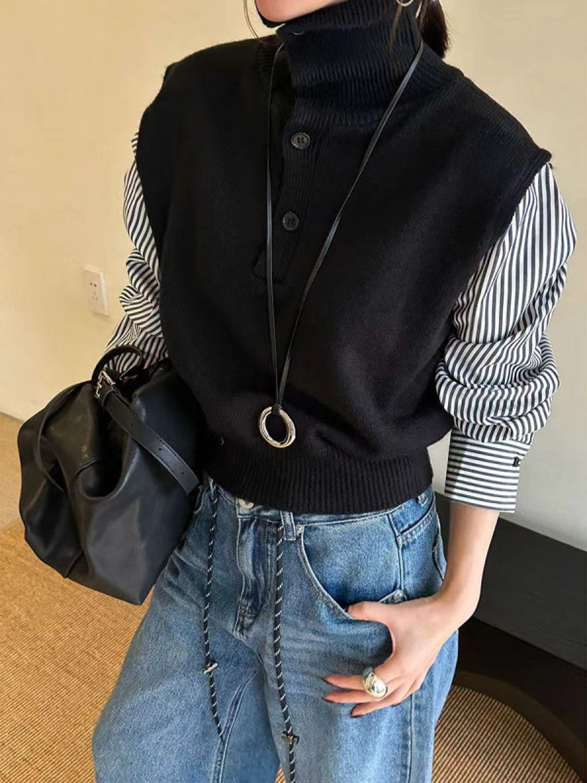 Renk Bloklu Pane Detaylı Yaka Triko Kazak