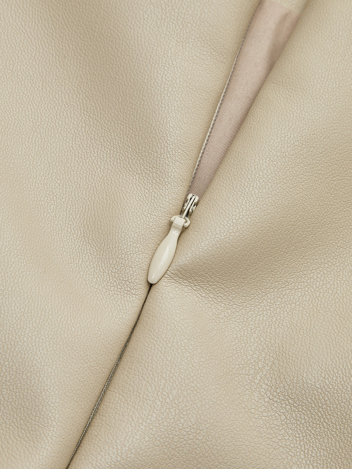 Suni Deri Biyeli Yırtmaçlı Midi Etek