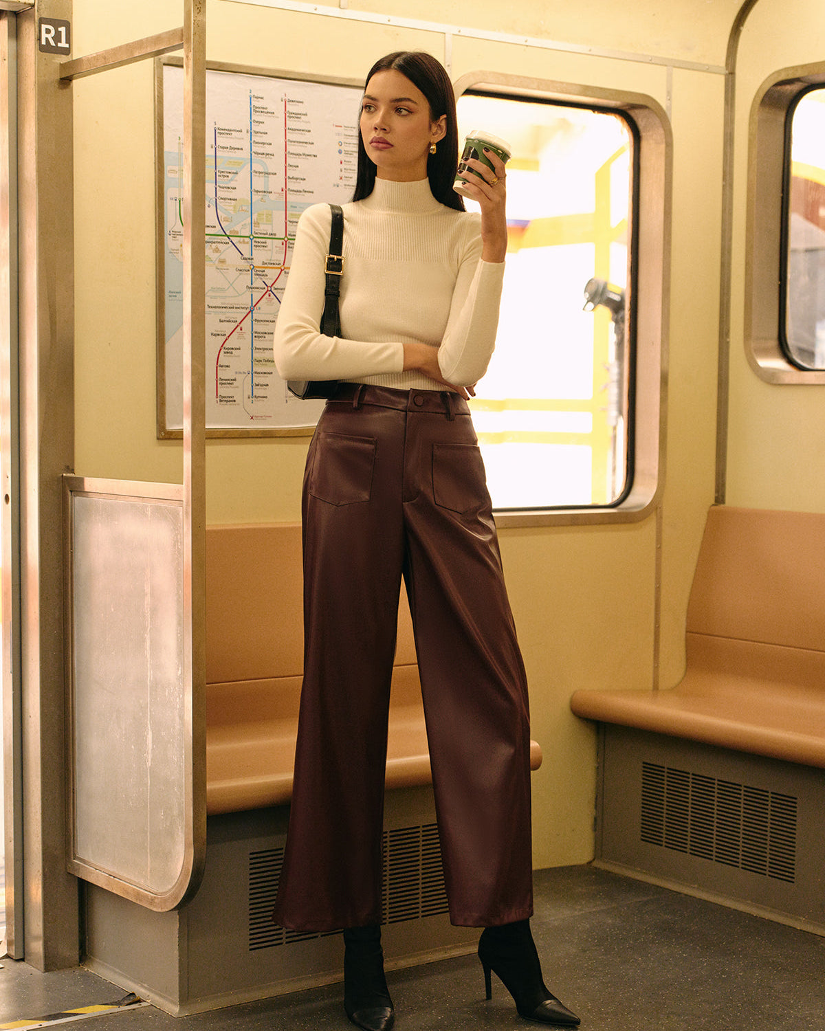 Retro Tarz Suni Deri Pantolon