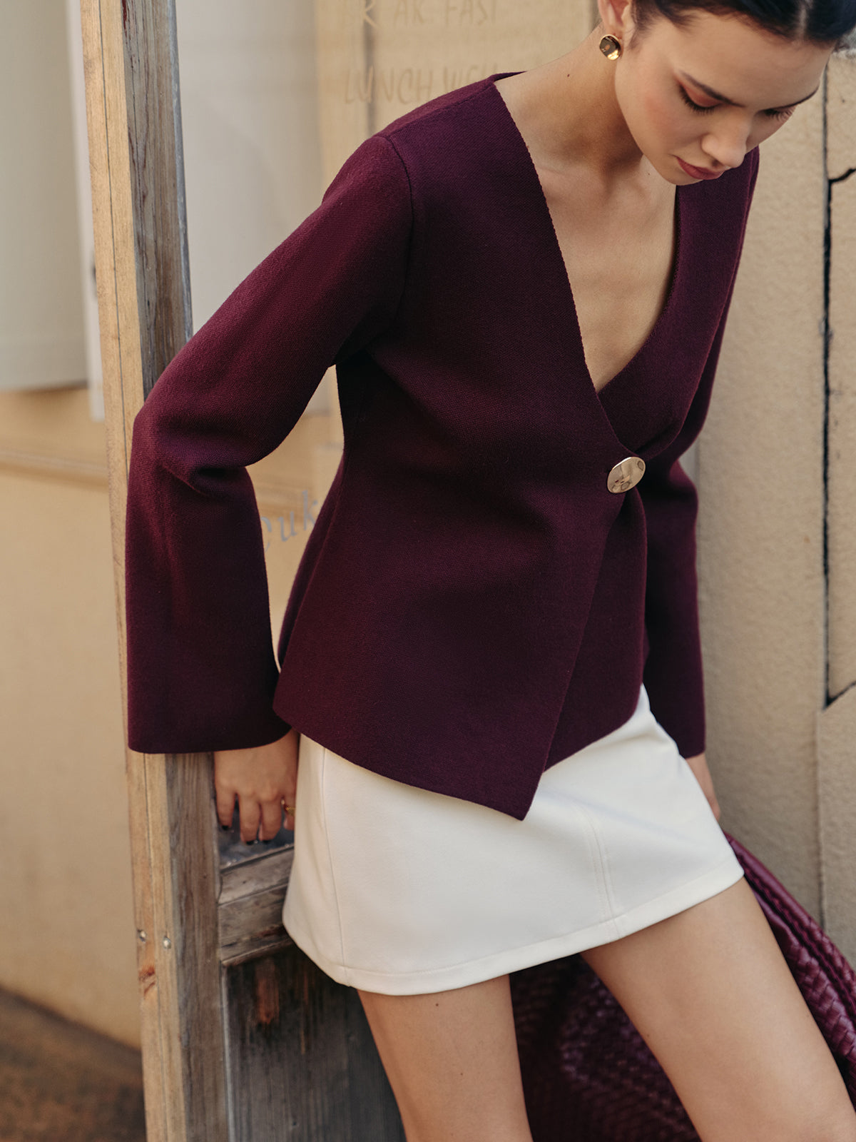 V Yaka Düğmeli Hırka