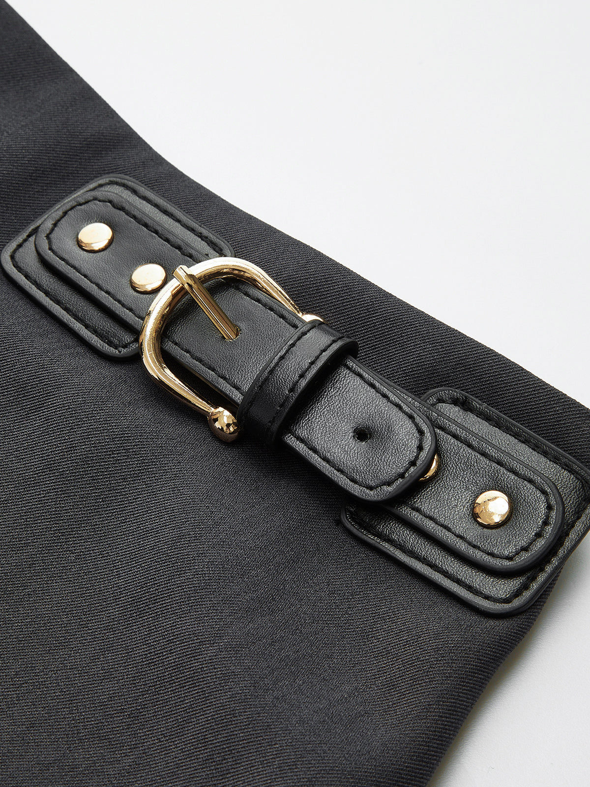 Yan Pile Detaylı Tokalı Kemerli Etek