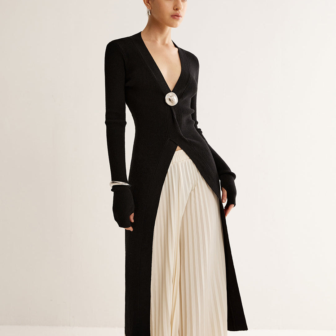 Metal Detaylı Yırtmaçlı Triko Uzun Bluz