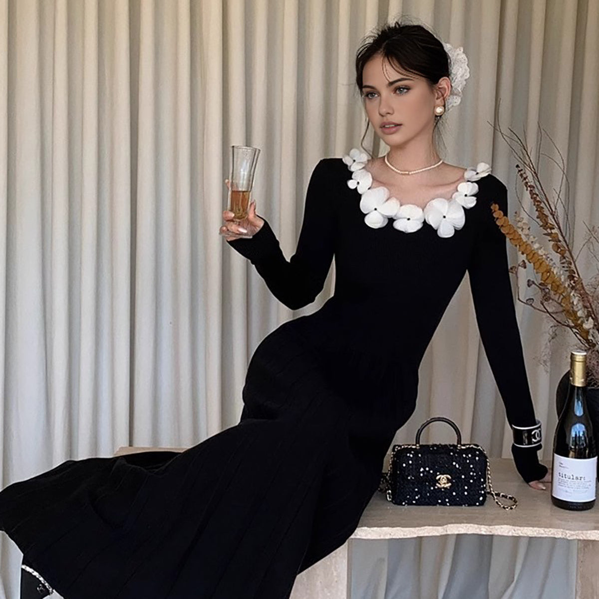 Çiçek Detaylı Pileli Triko Elbise