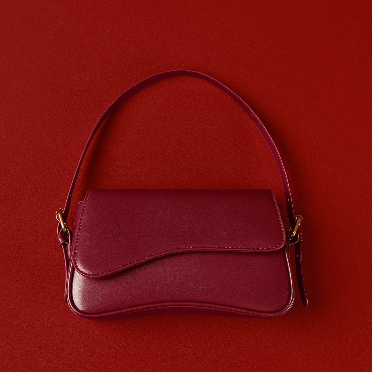 Ayarlanabilir Askılı Kapaklı Çanta