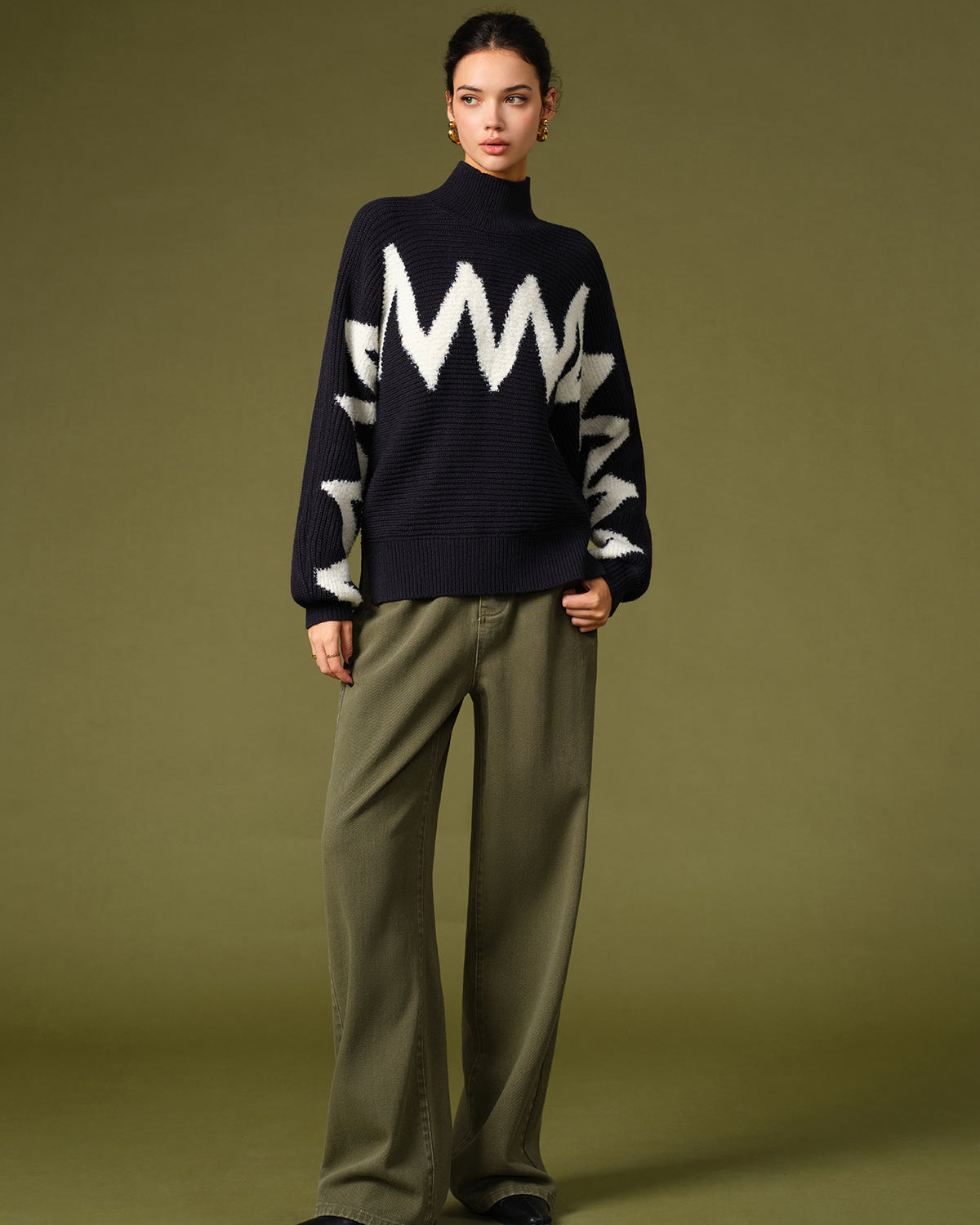 Yarım Boğazlı Kontrast Biyeli Kazak