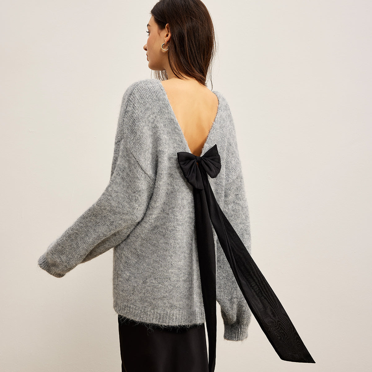 Fiyonklu Sırt Dekolteli Salaş Kazak