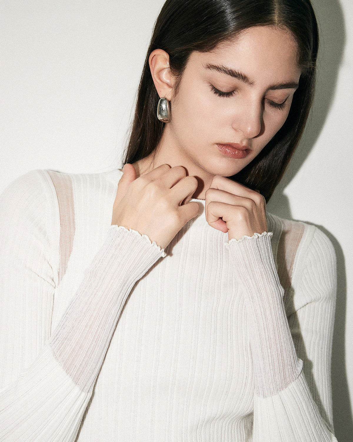 Minimalist Yün Karışımlı Triko Üst