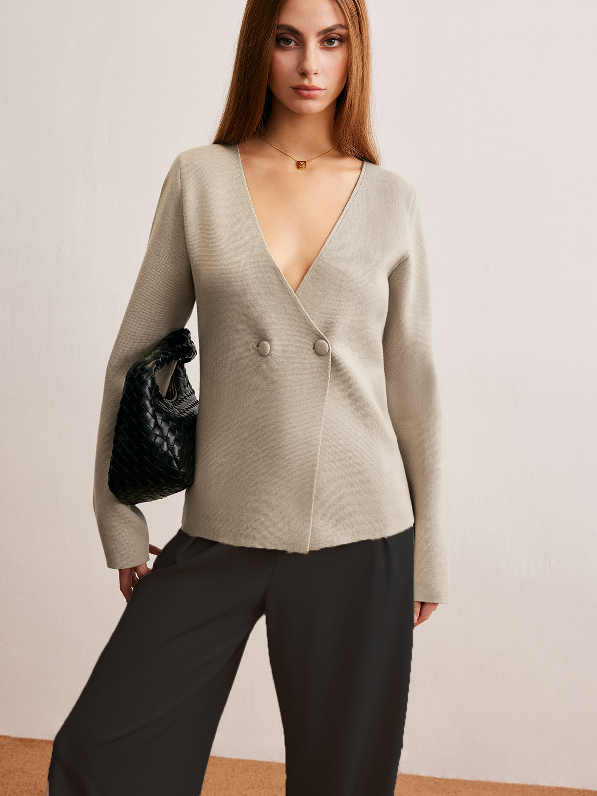 Zarif V Yaka Fit Hırka