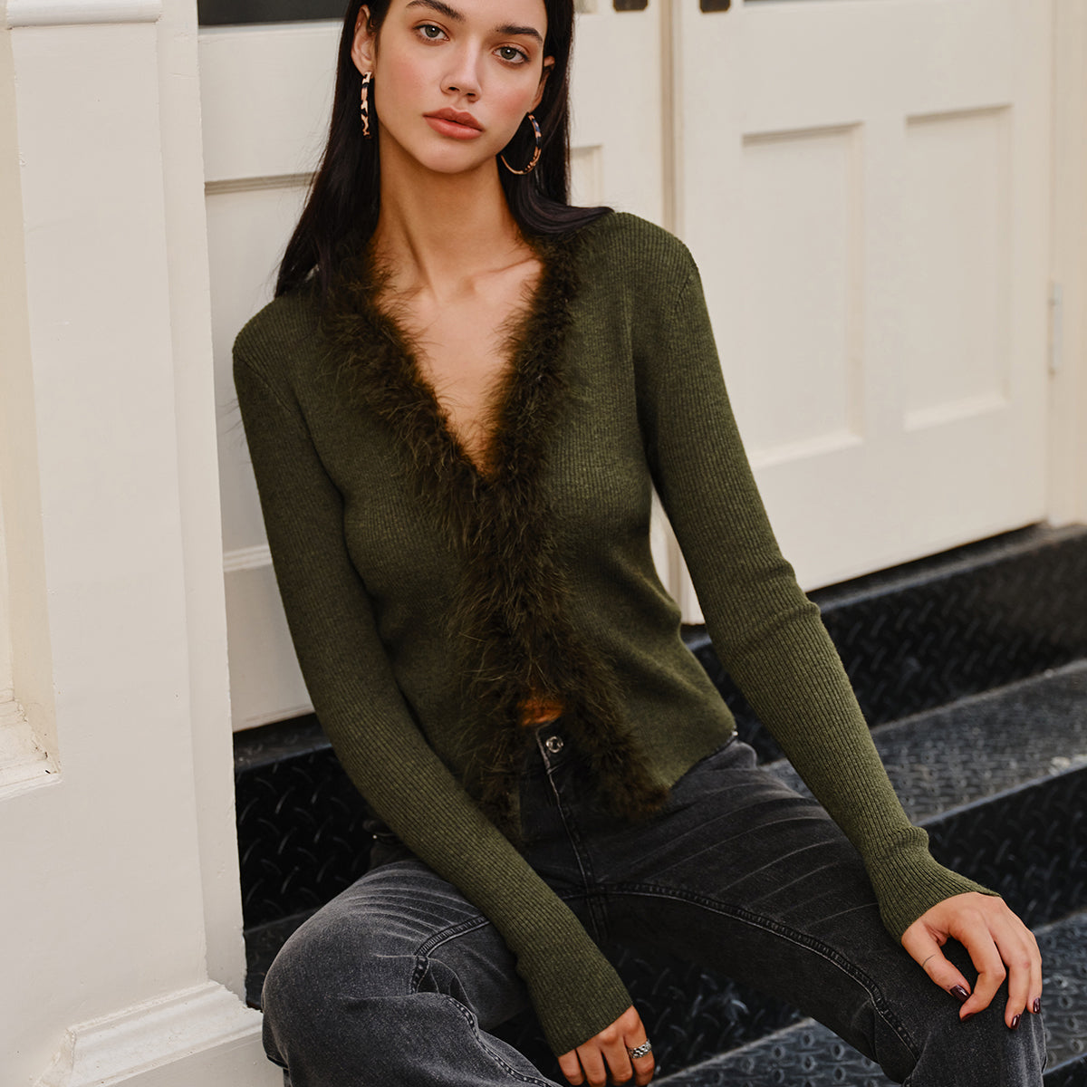 Tüy Detaylı Yün Karışımlı Dar Kesim Kazak