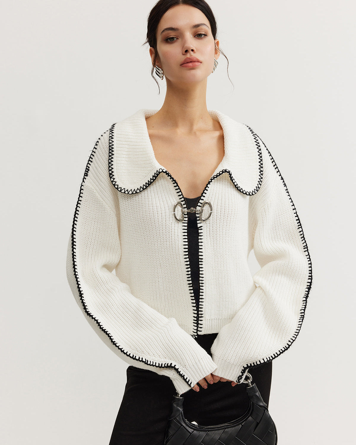 Kontrast Biyeli Mıknatıs Kapamalı Triko Üst