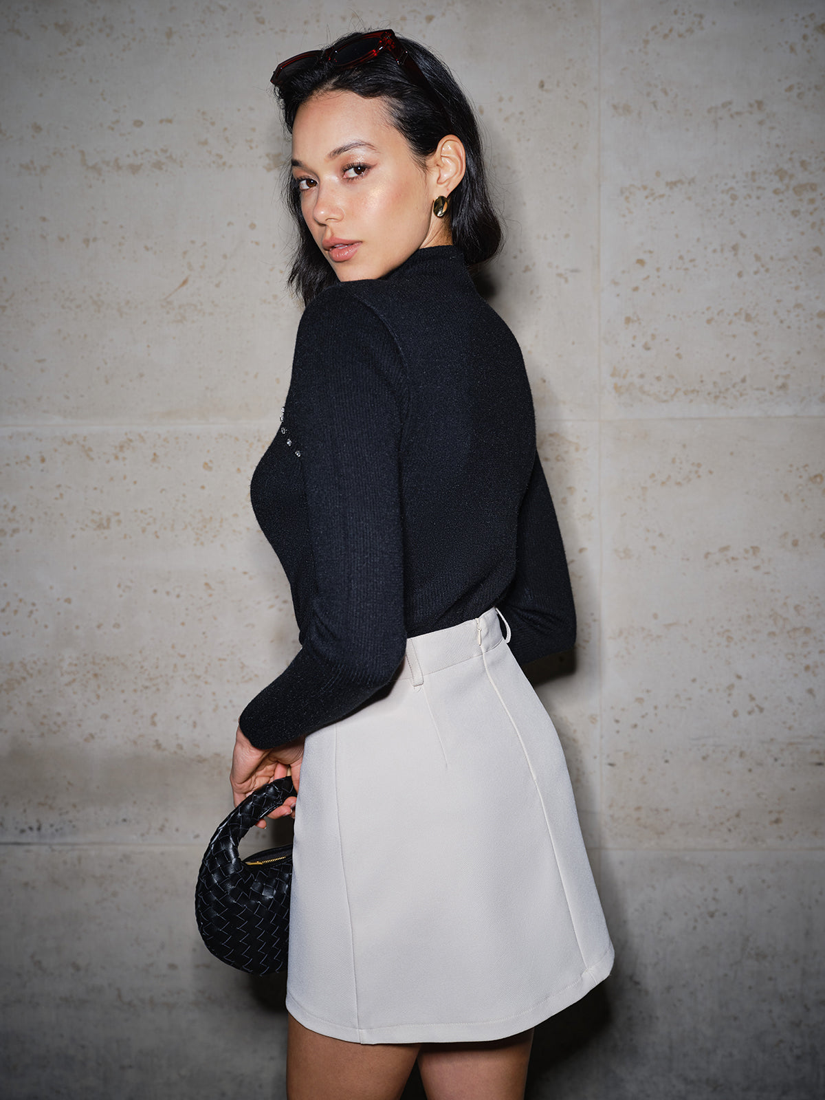 Kesik Detaylı Boncuklu Dar Ribana Kazak