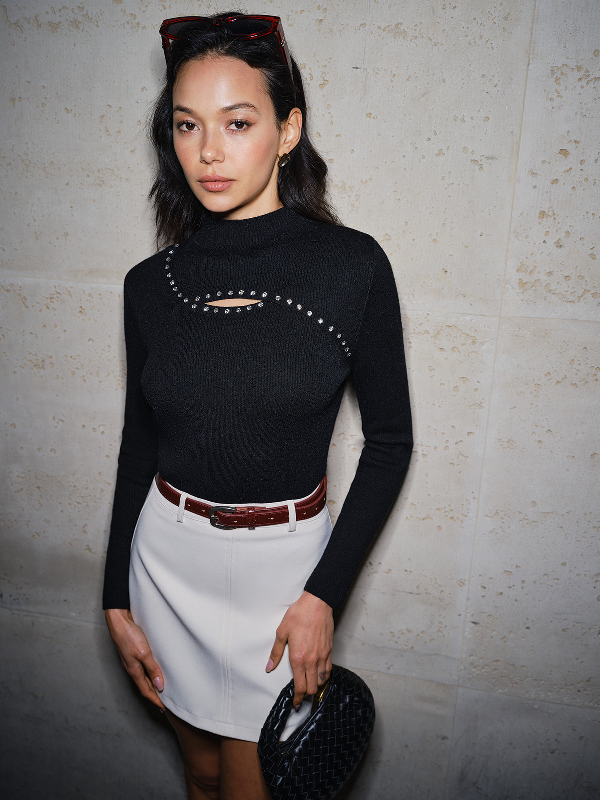 Kesik Detaylı Boncuklu Dar Ribana Kazak