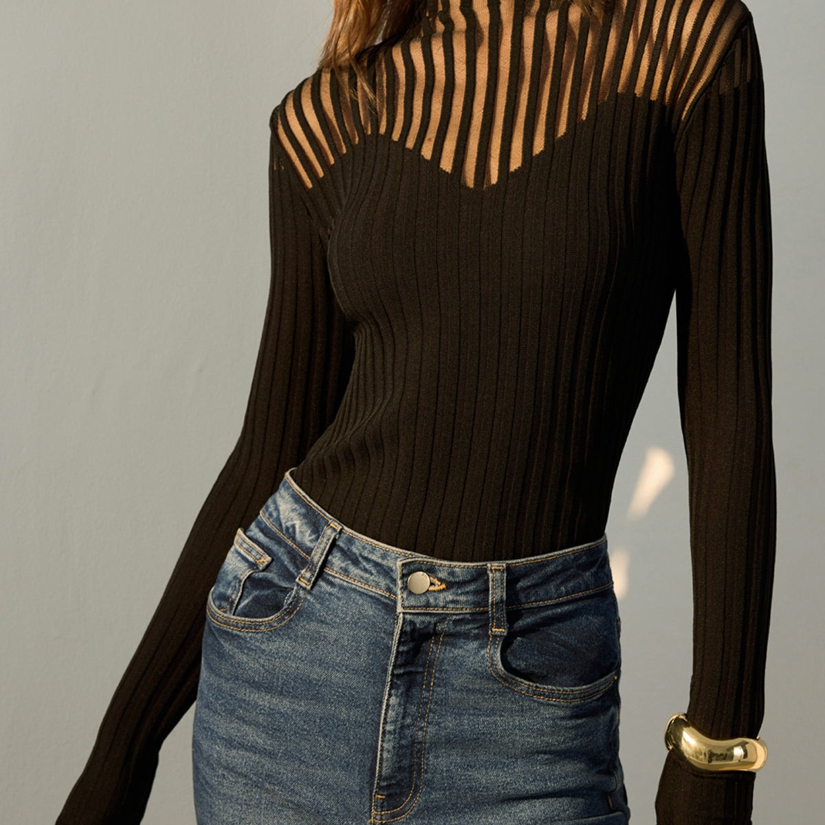 Ribanalı Şeffaf Omuzlu Triko Üst