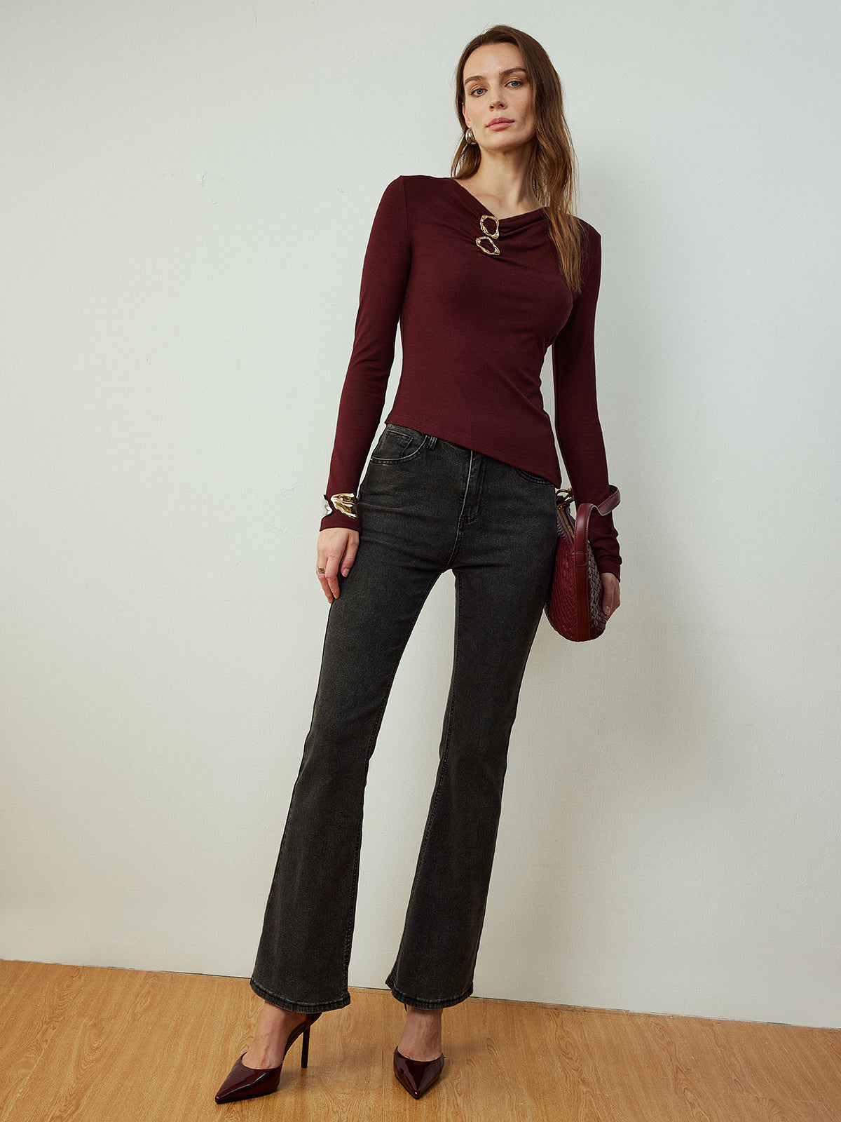 Degaj Yaka Metal Detaylı Dar Bluz