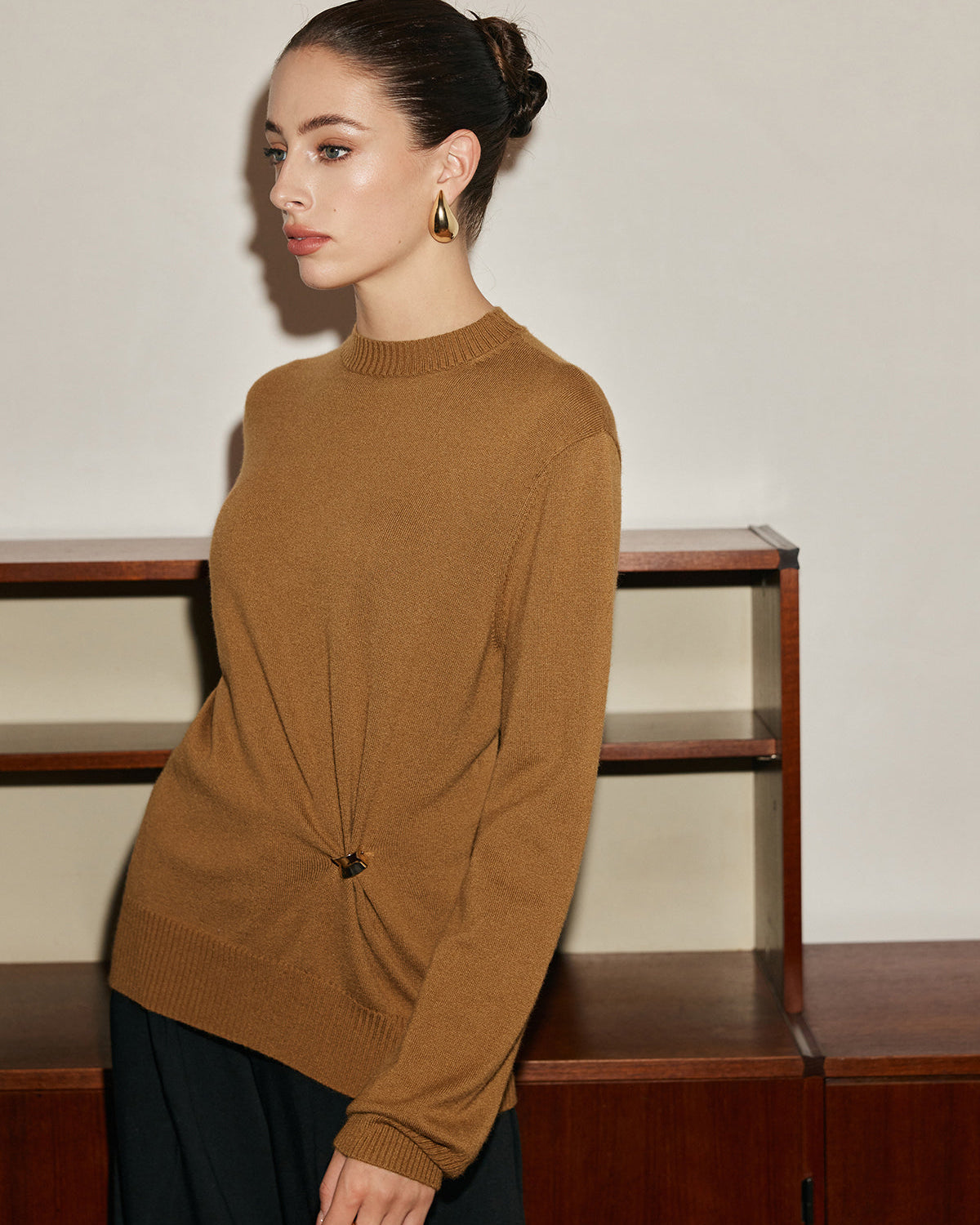 Yün Karışımlı Metal Düğüm Detaylı Kazak