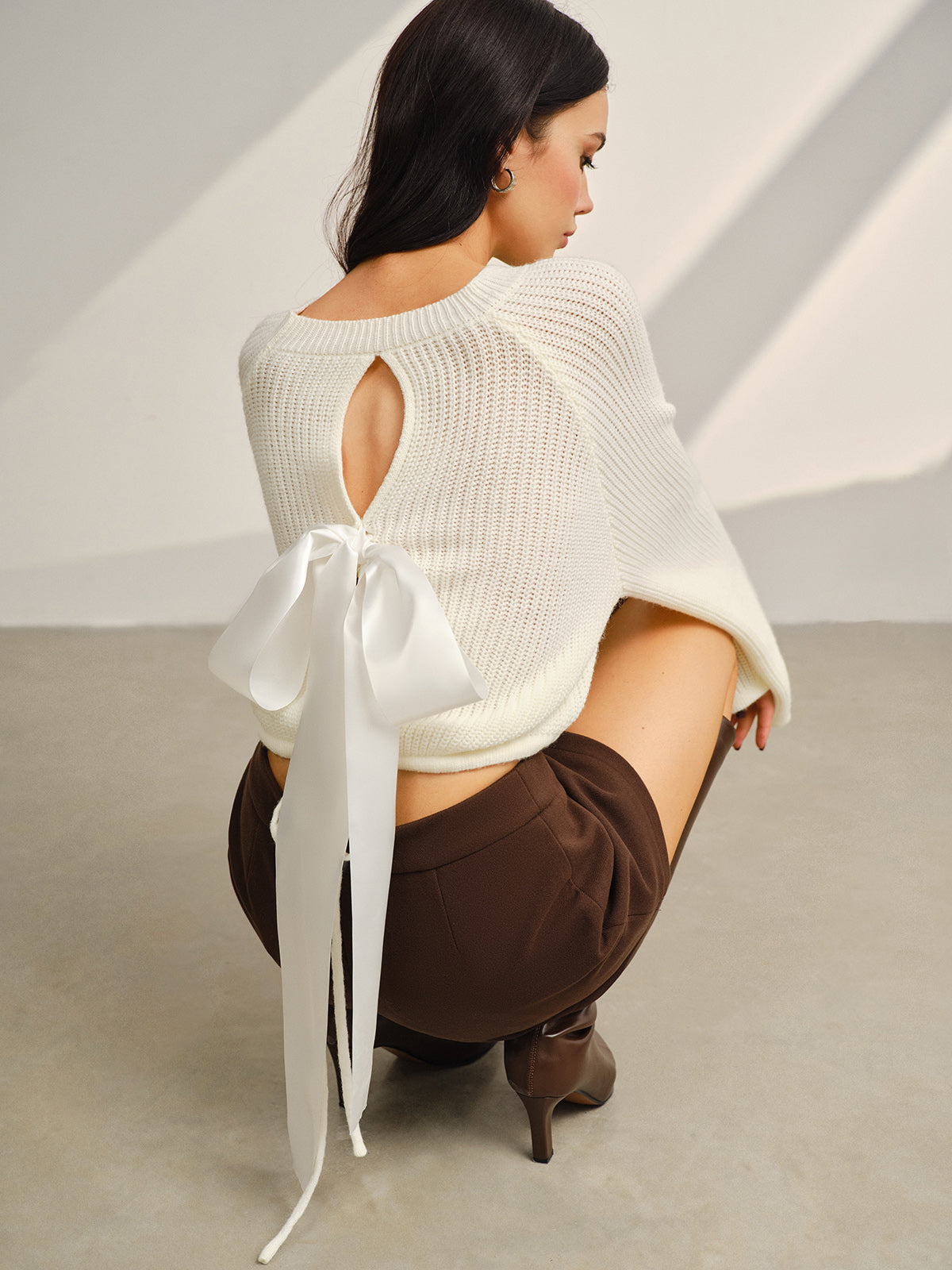 Saten Fiyonk Detaylı Volan Kol Kısa Triko Kazak