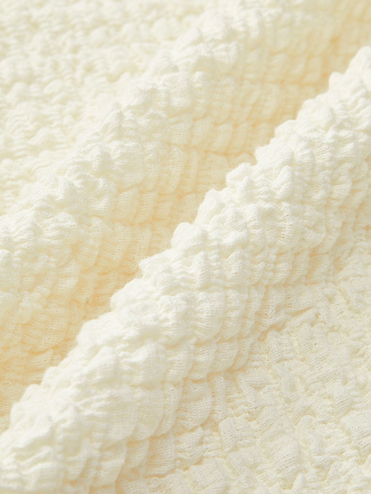 Metal Halkalı Cutout Pliseli Bluz