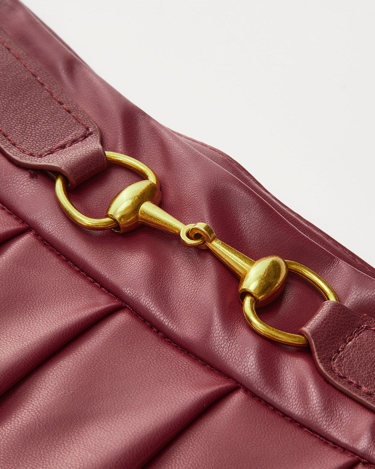 Yüksek Bel Metal Detaylı Asimetrik Pileli Etek