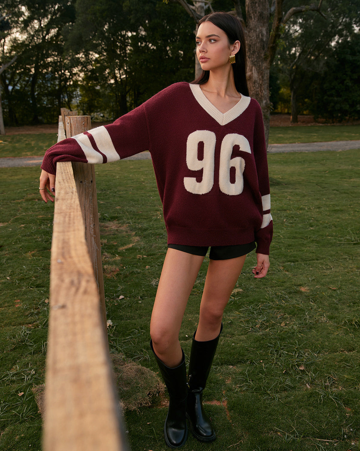 V Yaka Kontrast Biye Detaylı Triko Kazak