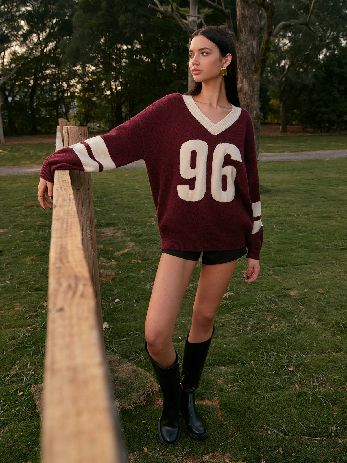 V Yaka Kontrast Biye Detaylı Triko Kazak