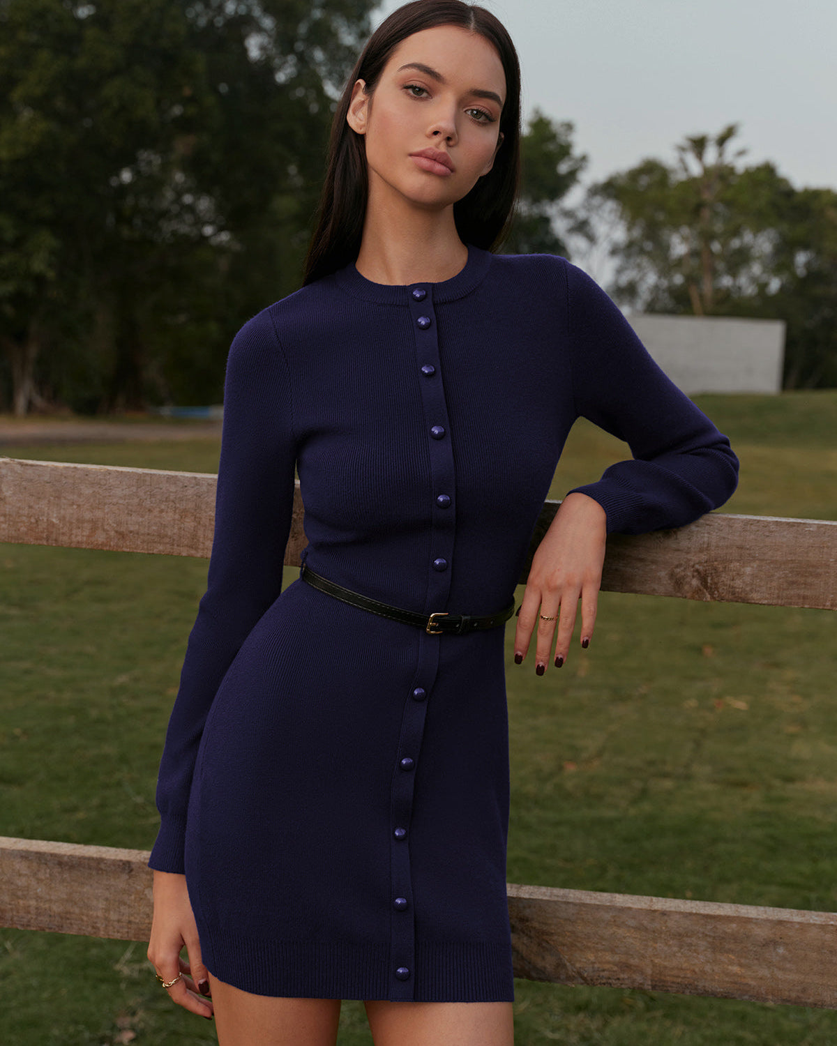 Düğme Detaylı Kemerli Kalça Kapatan Triko Elbise