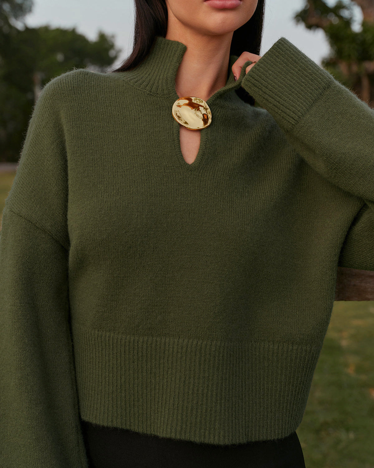 Yarım Balıkçı Yaka Metal Detaylı Kısa Triko Kazak