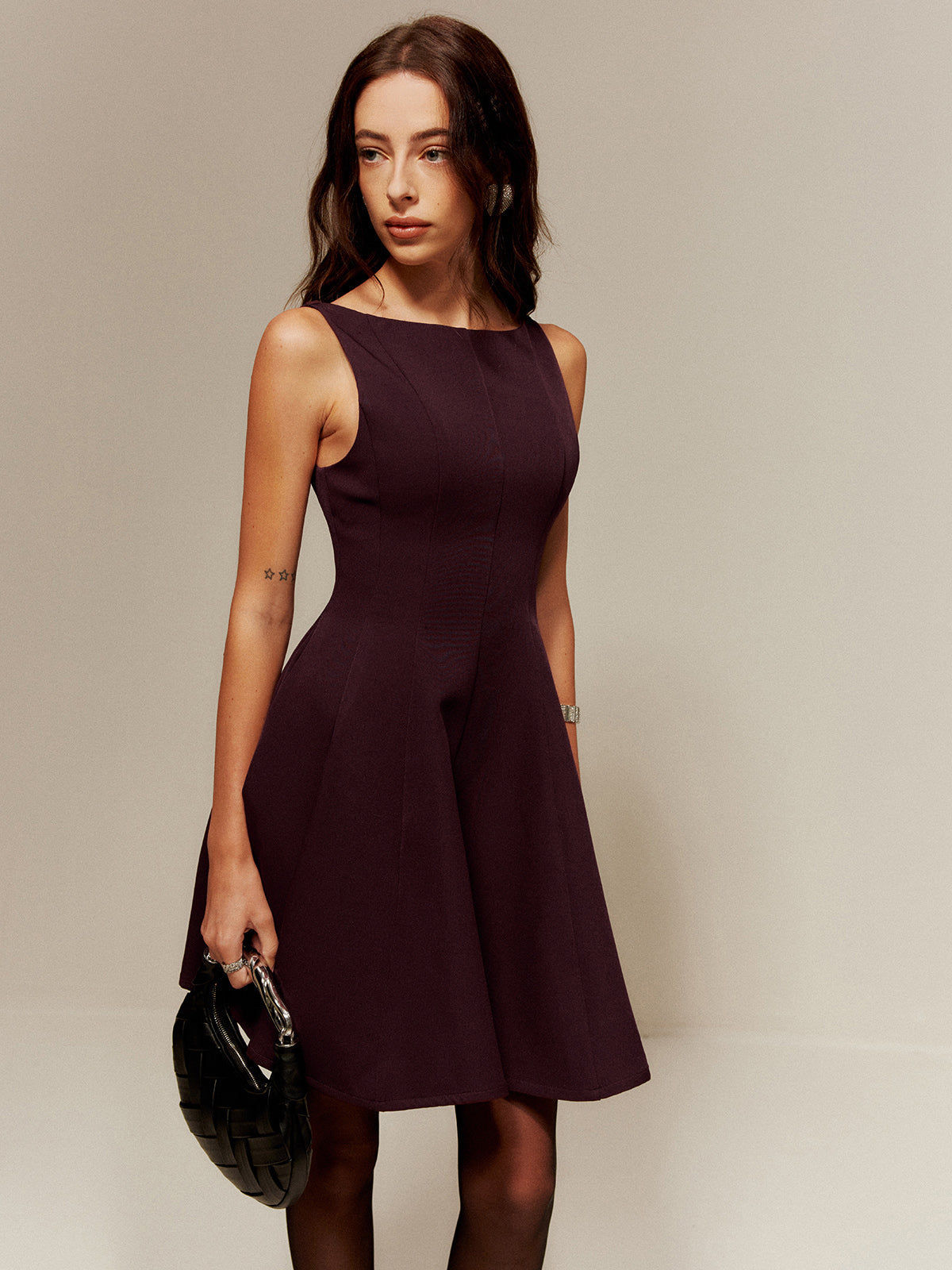 Pileli Cepli Askılı Kısa Elbise