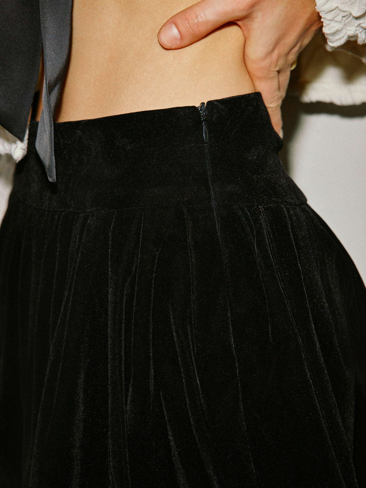 Orta Bel Şemsiye Form Pileli Etek